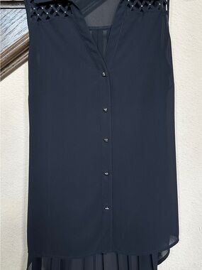 Cache Black Blouse Top Pleeted High Low Hem V-Neck Button Down Medium M Women’s